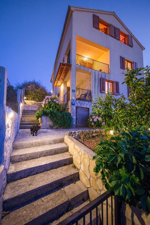 Apartments Pol Murvu Vis Exterior photo